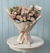 Букет цветов из:  Розы и Лизиантусы в Глушково