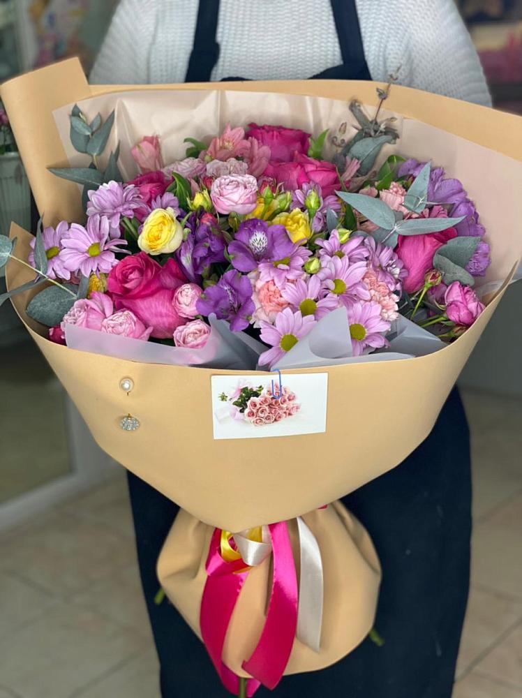 Букет цветов из: Хризантемы, Гвоздики и Альстромерии в Глушково