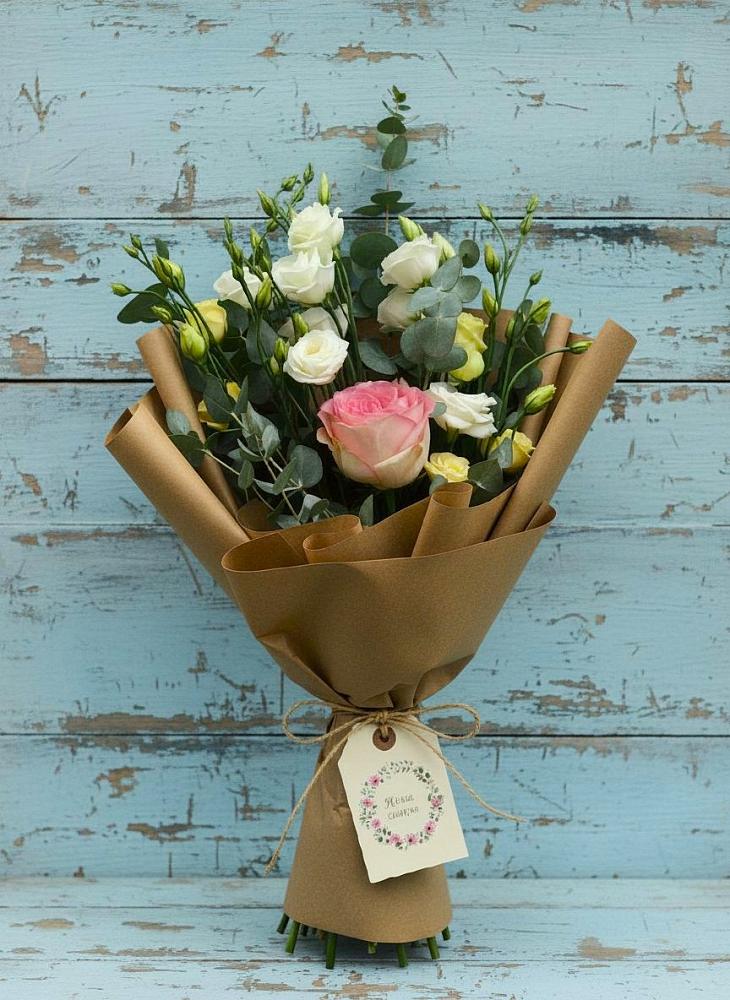 Букет цветов из: Розы и Лизиантусы в Глушково