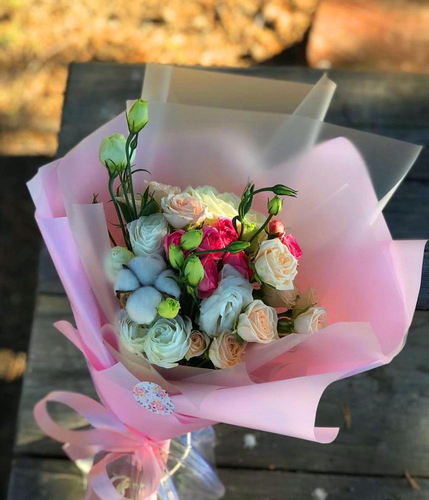 Букет цветов из: Розы и Лизиантусы в Глушково