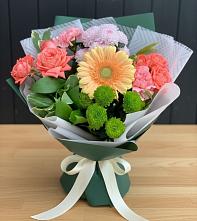 Букет цветов из:  Гвоздики, Розы, Герберы и Хризантемы в Глушково