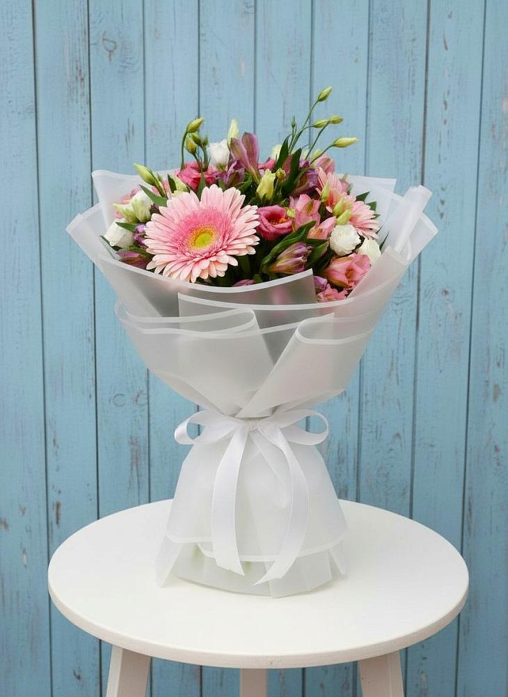 Букет цветов из: Герберы, Альстромерии и Лизиантусы в Глушково