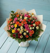 Букет Микс из разноцветных кустовых роз в Глушково